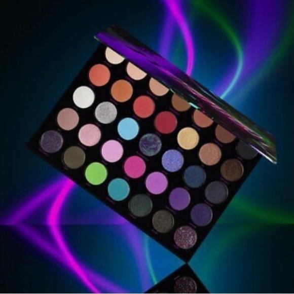 NWT-MORPHE NIKITA-ARTISTRY PALETTE - Picture 1 of 7